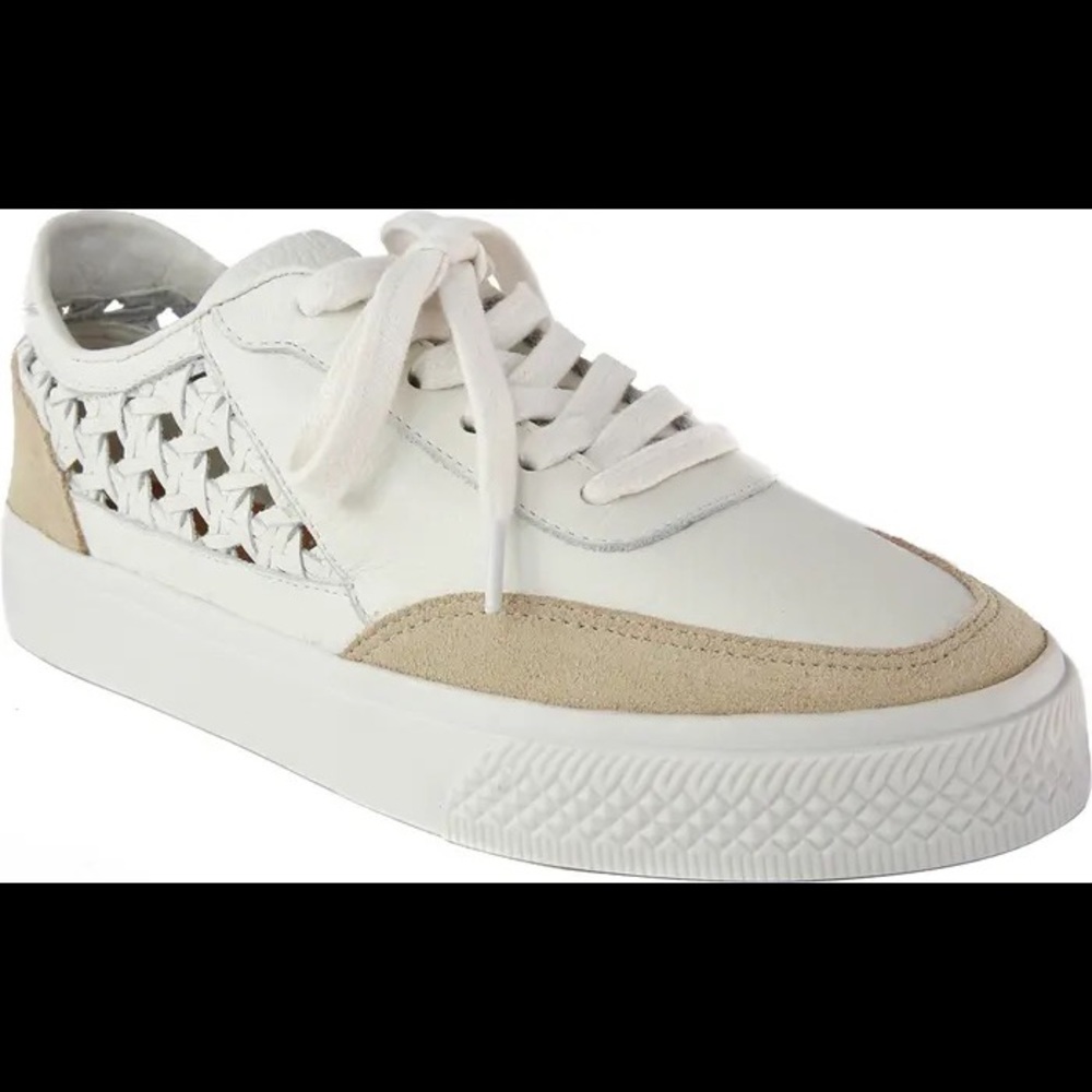 Band of Gypsies Belinda Platform Sneaker
B*O*G COLLECTIVE